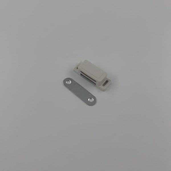 Magnet za namestaj 5kp beli